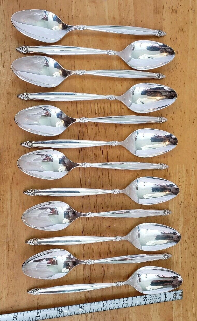 12 1847 ROGERS VINTAGE 1965 GARLAND PATTERN SILVERPLATE PLACE/OVAL SOUP🍲 SPOONS
