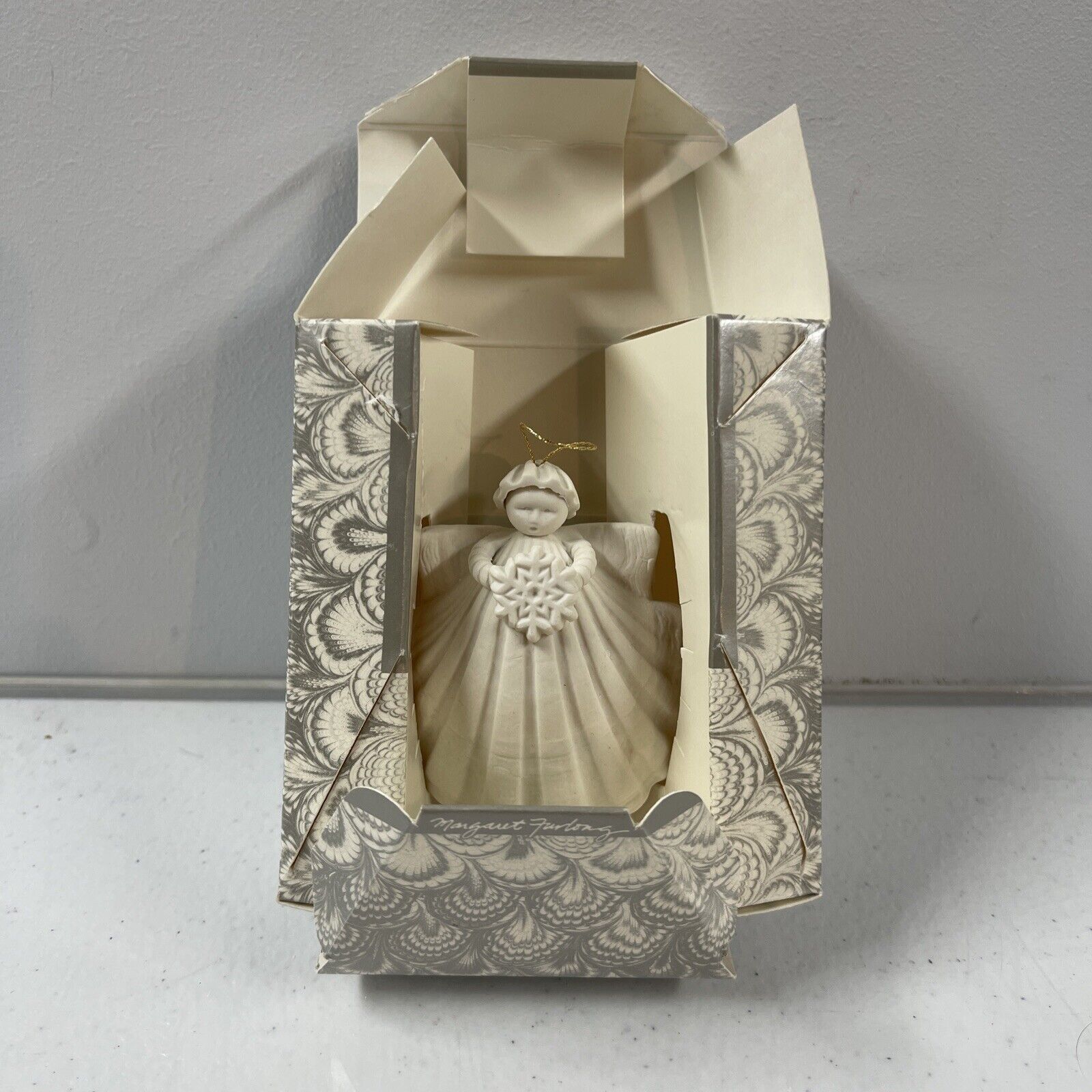 Margaret Furlong Ornament  4in Snowflake Angel with Box (1985) (1988) NEW