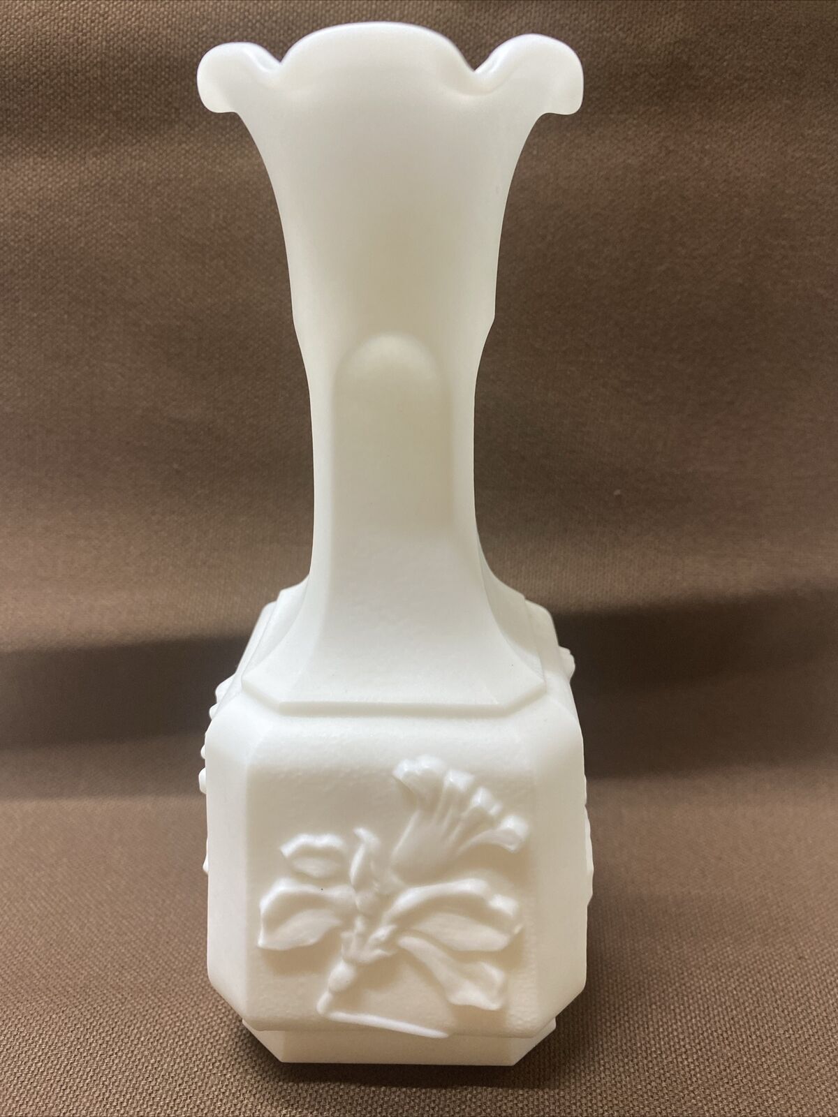 Imperial Milk Glass Vase With Raised Jonquil