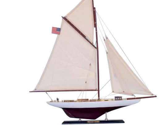 Wooden Columbia Limited Model Sailboat 25\
