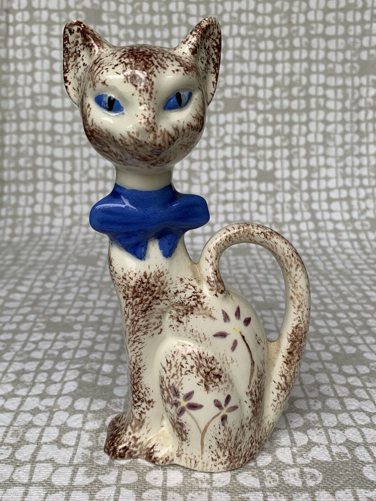 Vtg Porcelain Cat Figurine Blue Bow Blue Eyes Flowers Hand Painted Signed 6.5 In