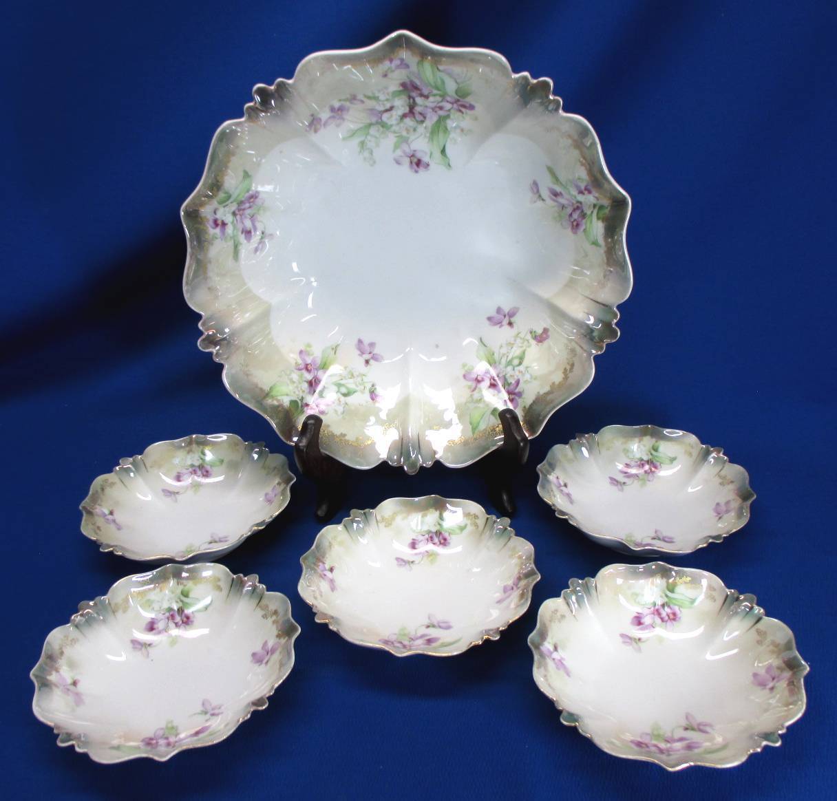 ANTIQUE RS PRUSSIA 6 PIECE BERRY SET IN VIOLETS PATTERN