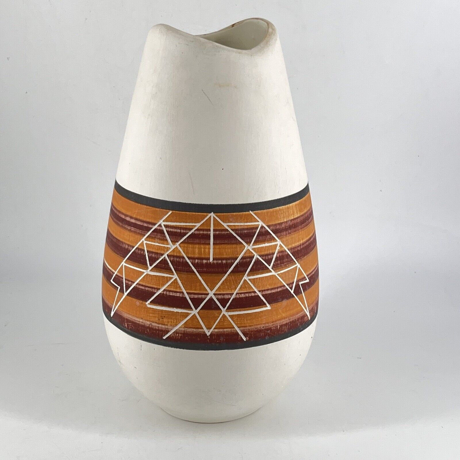 Native American Lakota Sioux Art Pottery Vase Geometrical Etched Signed
