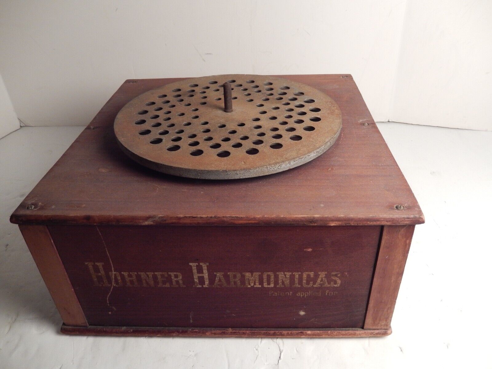 1920's Antique HOHNER HARMONICAS Store Turntable Crank Lever Display Music Case
