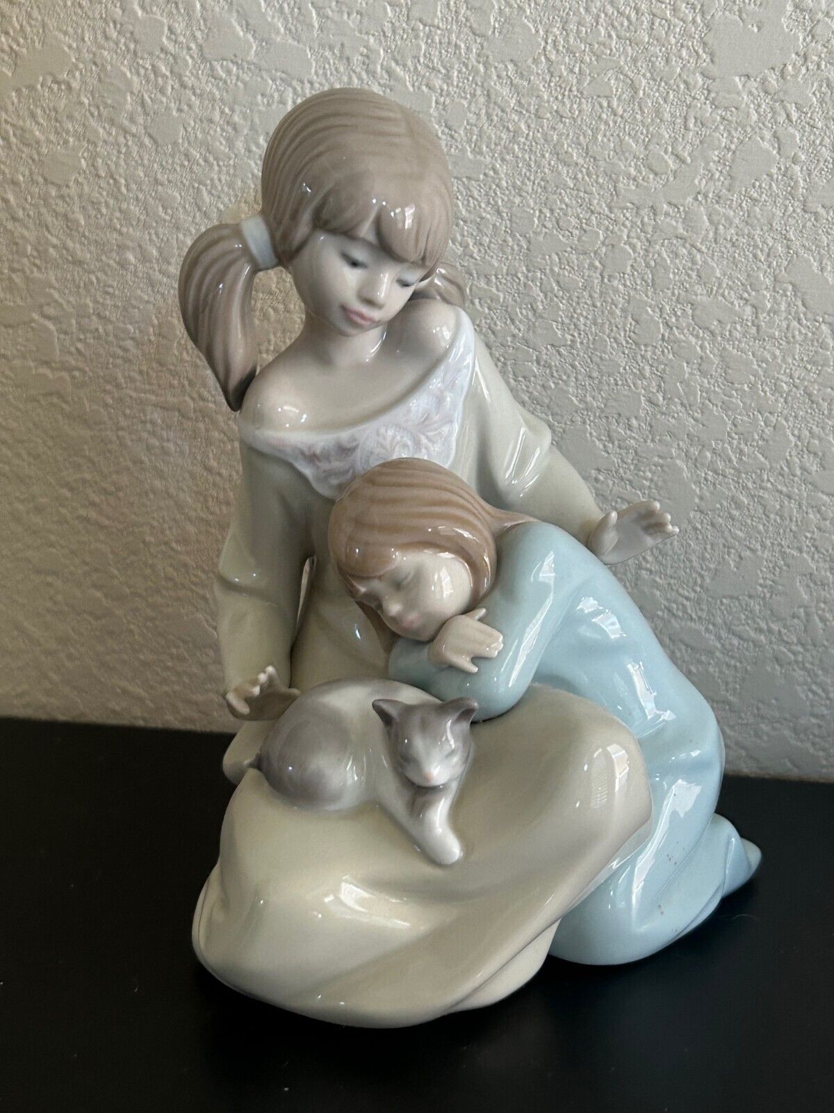 LLADRO Daisa 1987 Glossy Figurine Little Sisters with Cat # 1534 Retired