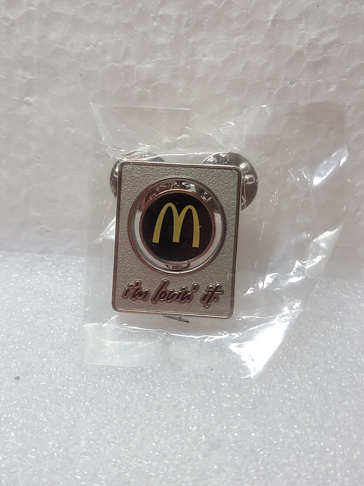 McDonalds I\'m Lovin it Lapel Pin Silver Toned 2010 Moving Dual Clutch Back NIP