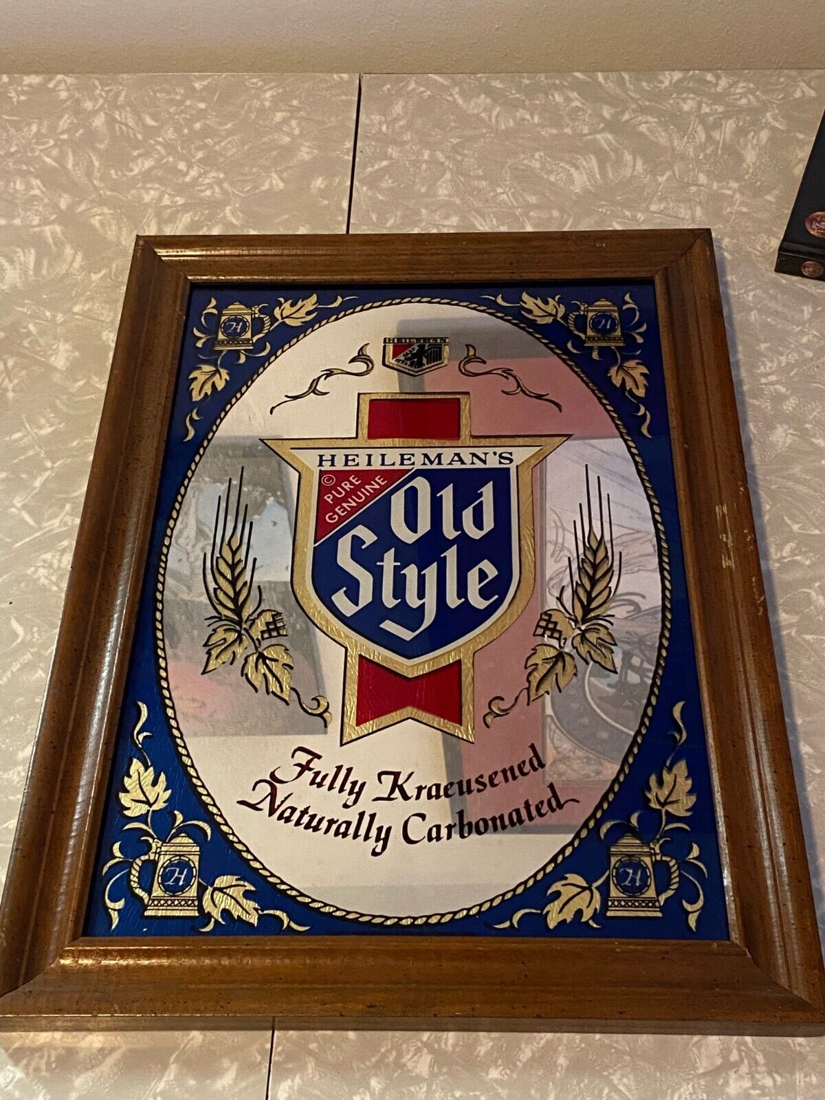 Vintage 1980 Heileman’s Old Style Beer Mirrored Framed Bar Sign 20x14.5”