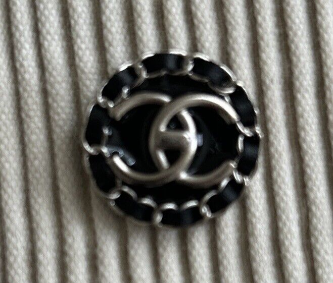 CHANEL 100% Authentic Vintage Chain Border Print Black/Silver CC Logo New Only