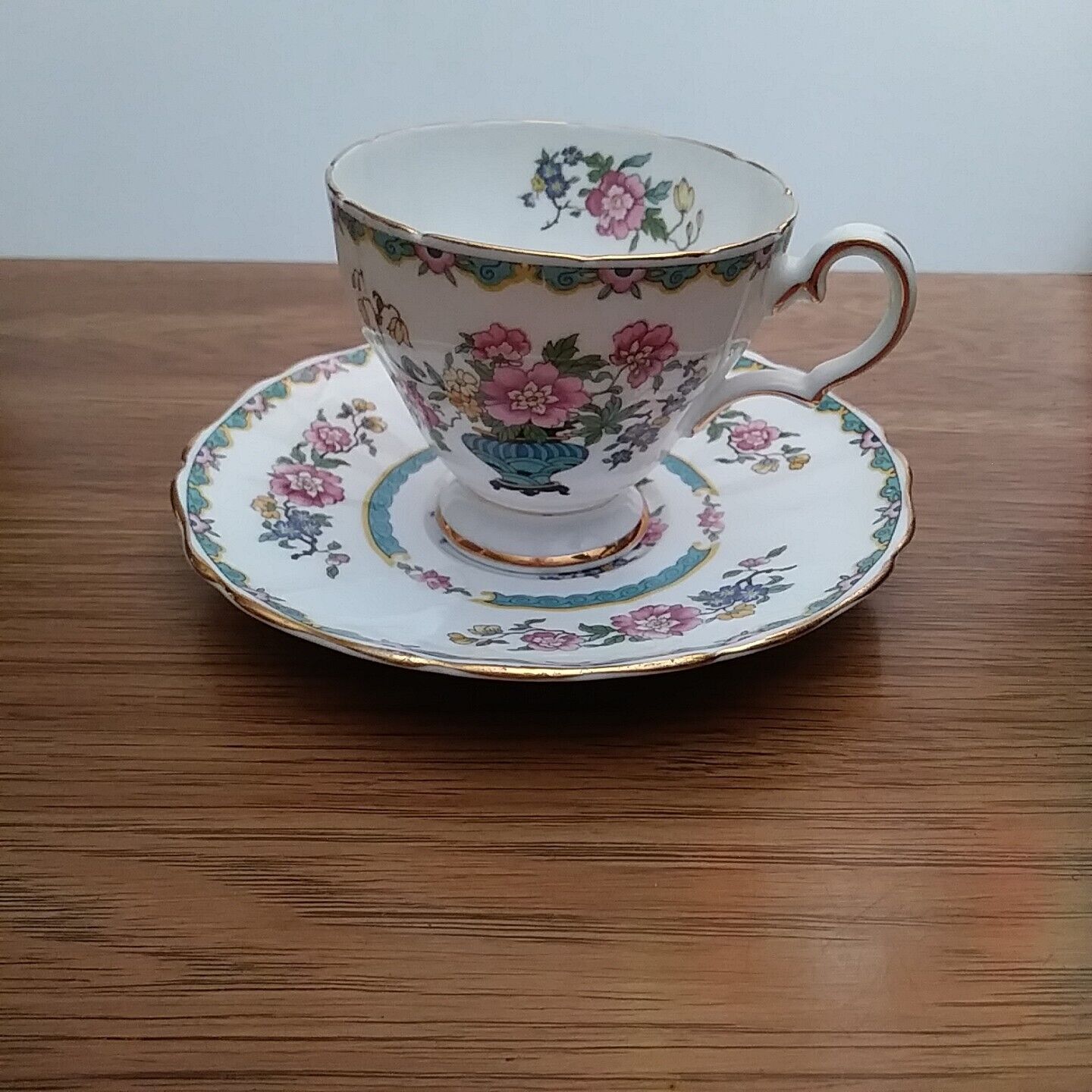 Vintage Grosvenor china made in England Teacup & Saucer “Wu Ting”