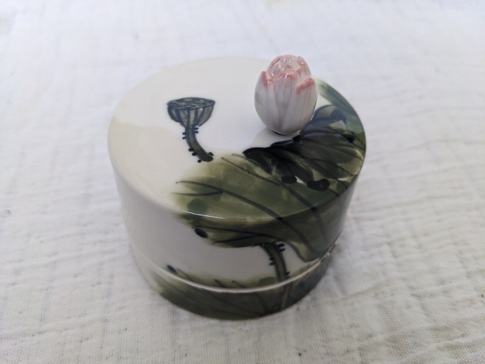 Korean Ceramic Music/Trinket Box Jote-Ta Blue Lotus