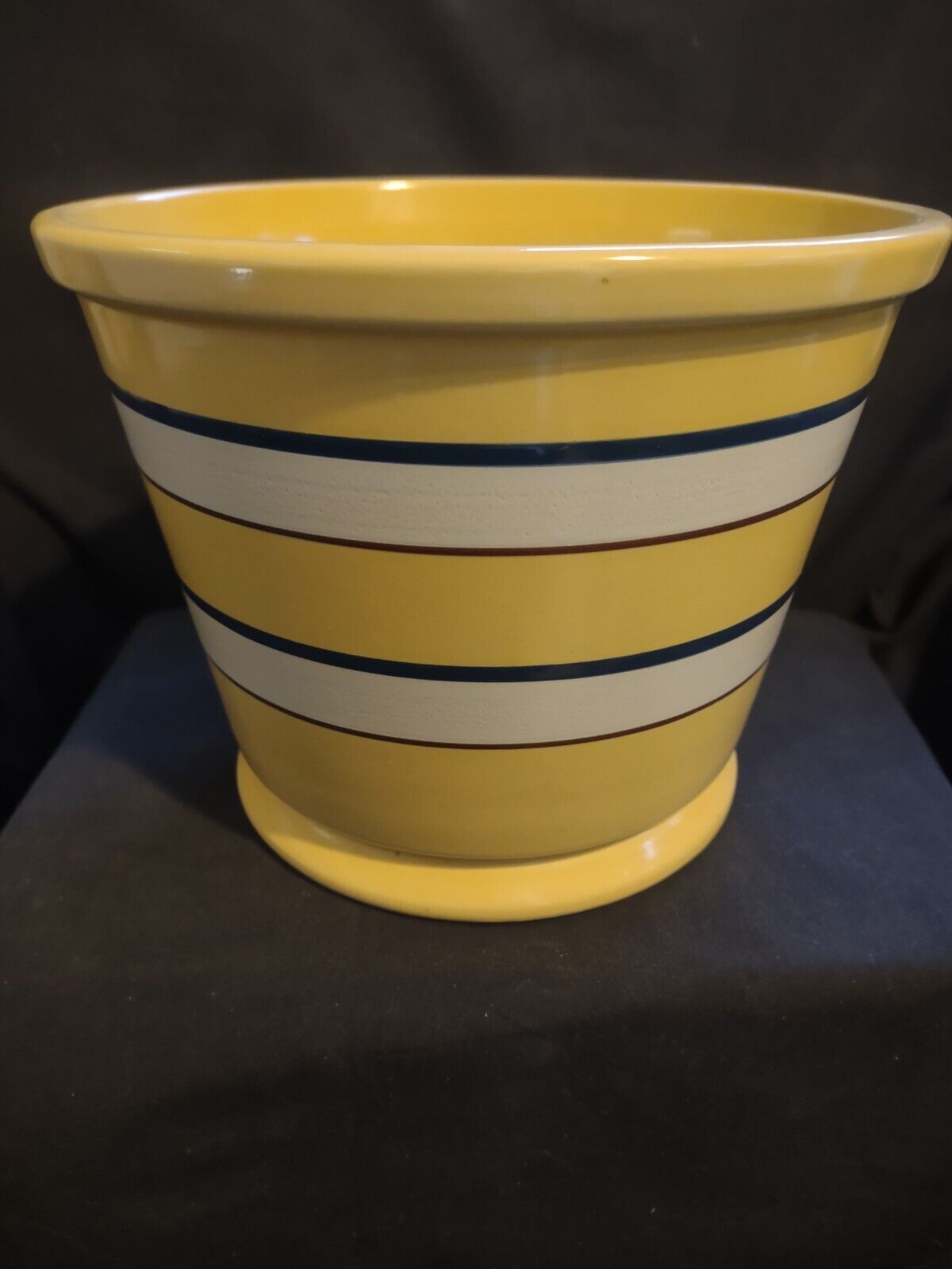 Over and Back Pottery Yellow Ware Planter 6 7/8”