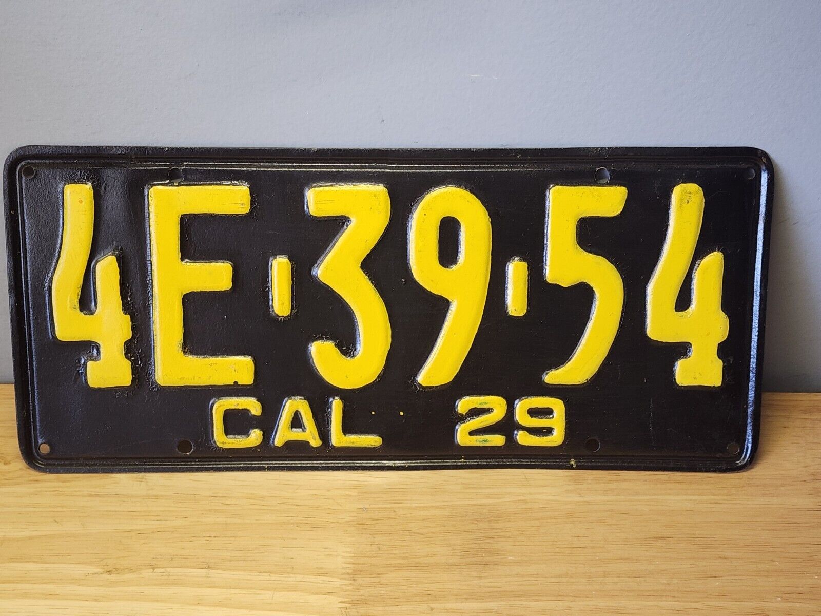 Vintage 1929 CALIFORNIA CA Auto Car Passenger License Plate 4E3954 Black Yellow