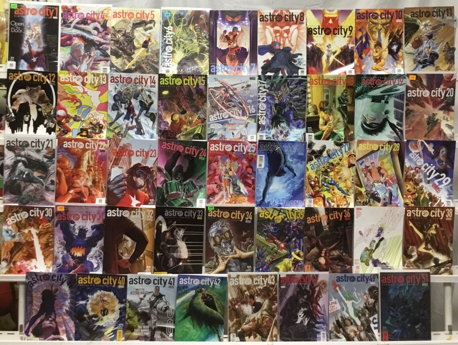 Vertigo Comics Astro City Run Lot 1-51 Missing 2,3,45-48,50 FN 2013