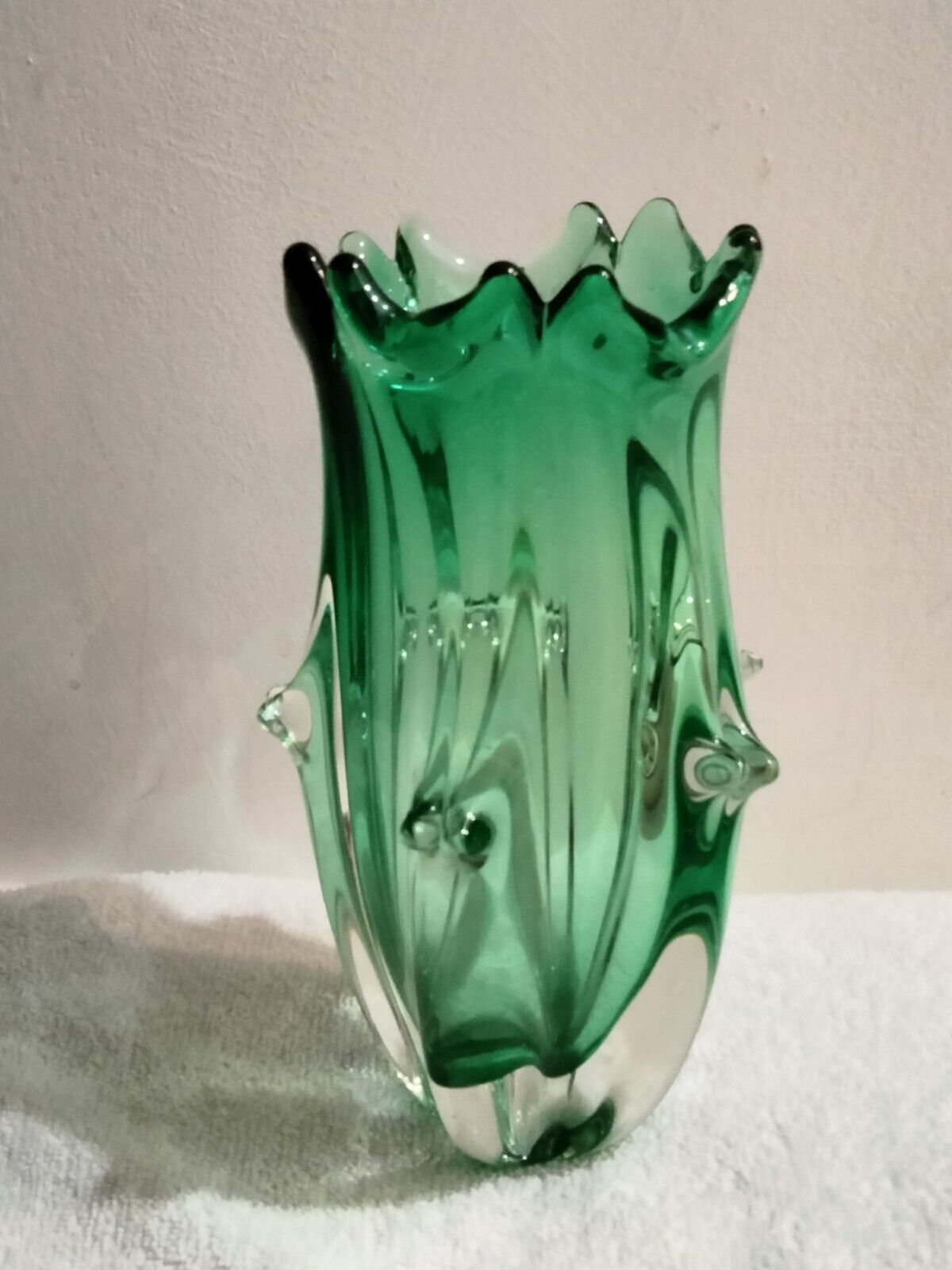 New Unique Sculpted Sommeroso Style Vase Clear Glass Encases The Green Glass