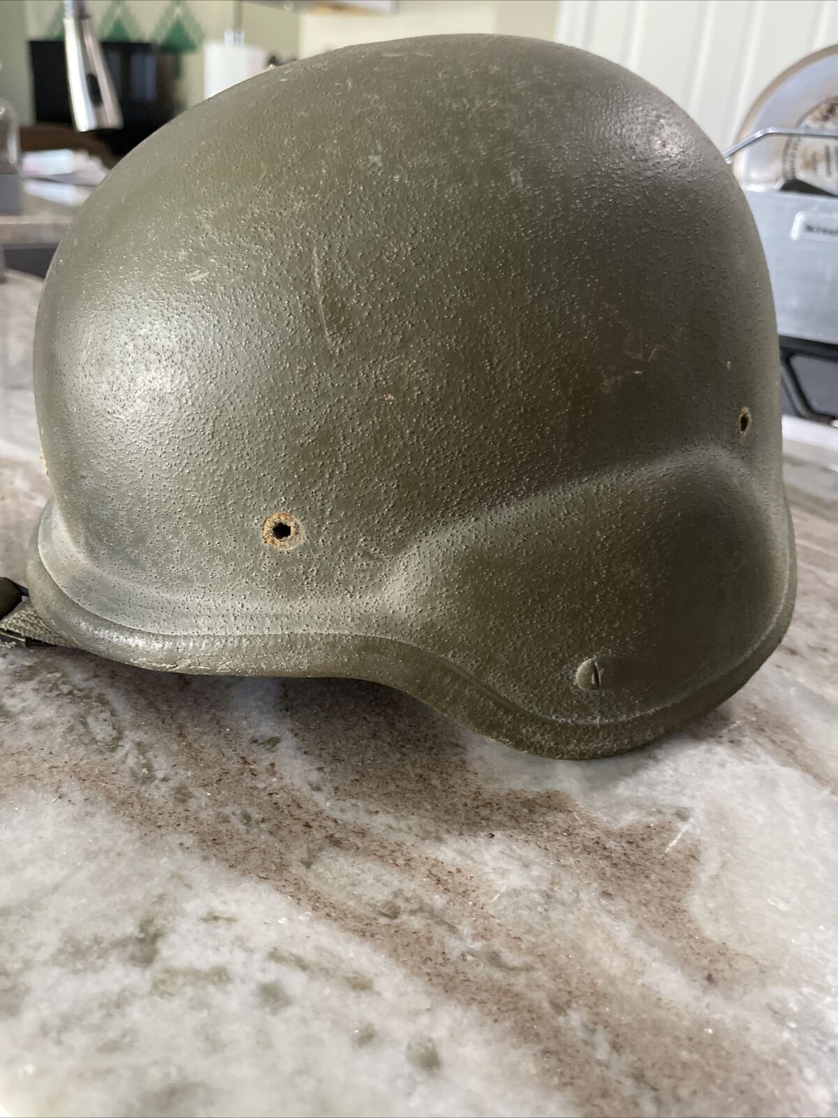 Vintage United States PASGT Helmet DLA100-83 Size Small Devils Lake Sioux MFG.