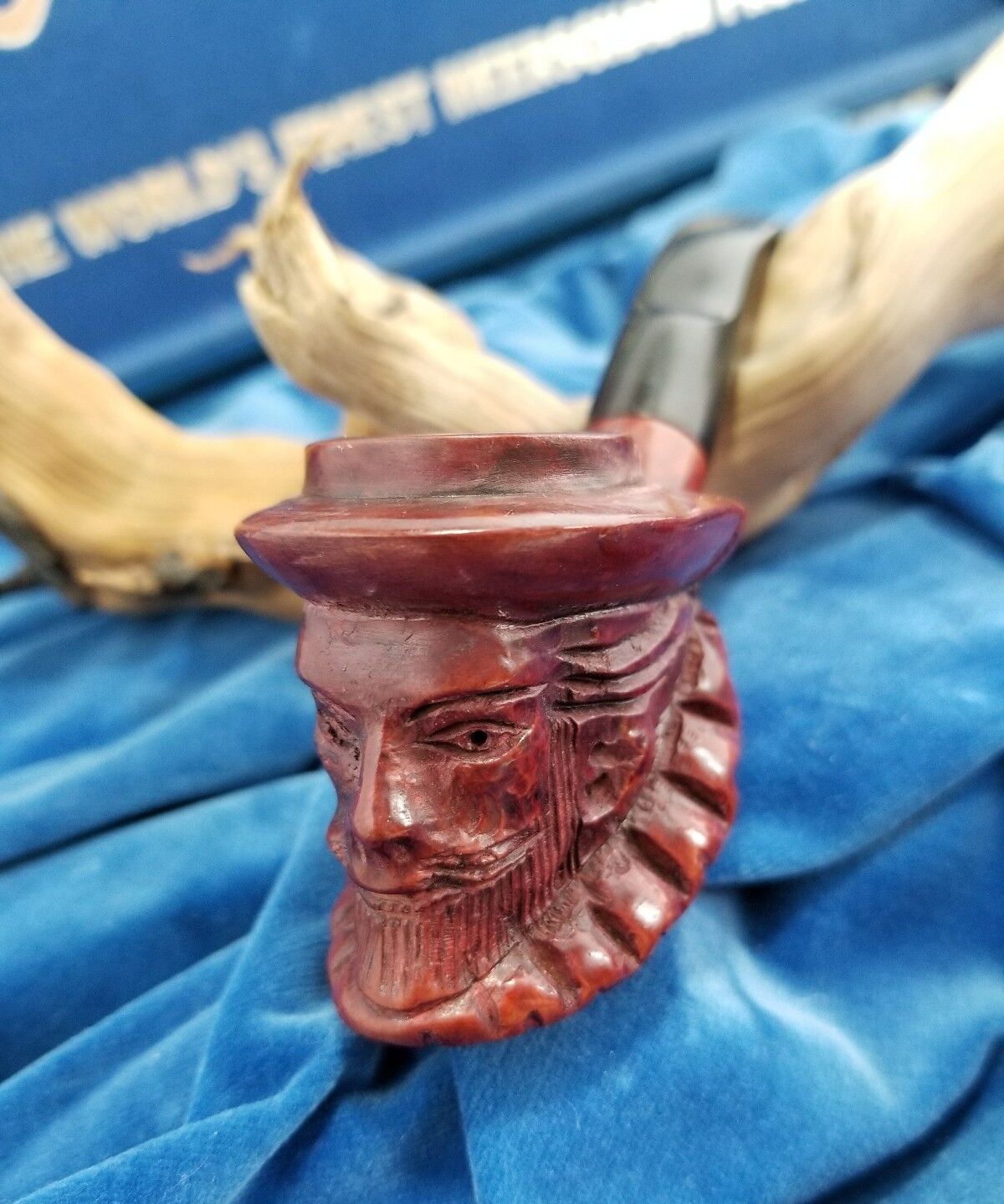 NEVER SMOKED Antique Sir Walter Raleigh Hand Carved Israel Pipe Collectible 