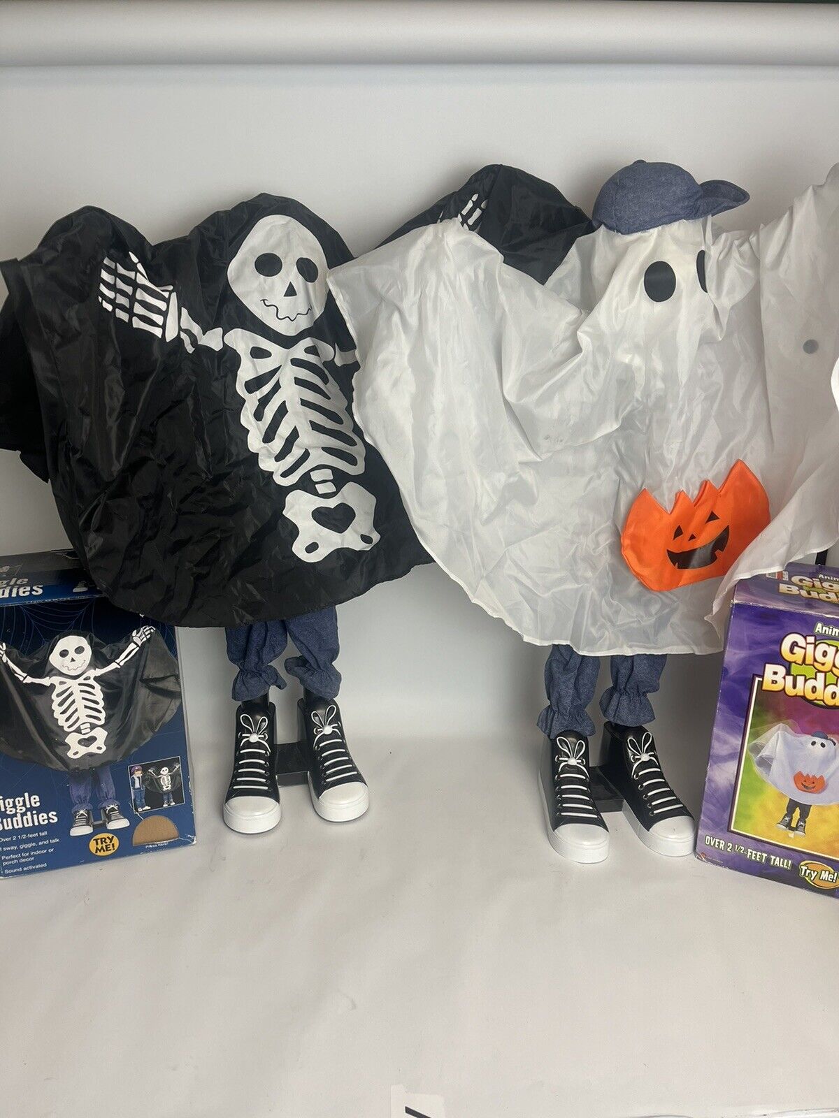 Two Vtg Animated GEMMY GIGGLE BUDDIES GHOST  Halloween 30\