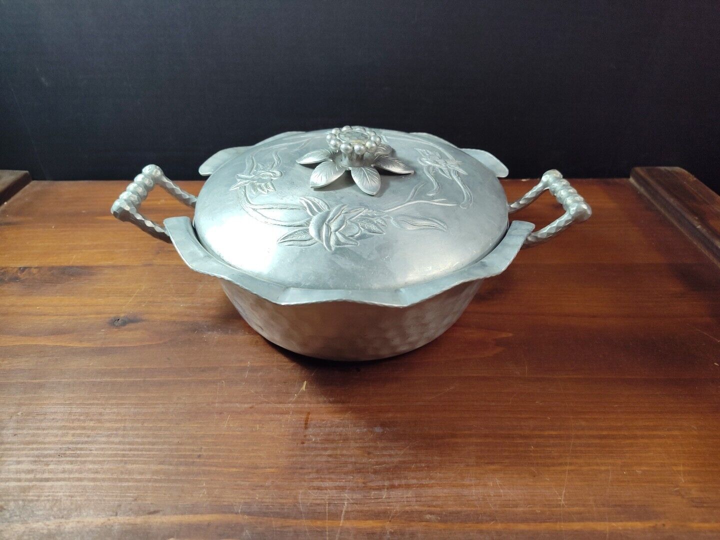 Vintage Everlast Hand Forged Hammered Aluminum Covered Casserole Bowl