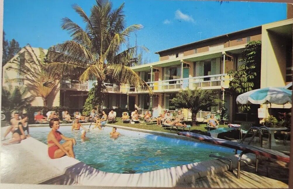 Roadside Motel~Carib Apartment Motel Fort Lauderdale FL~Vintage Postcard 1962