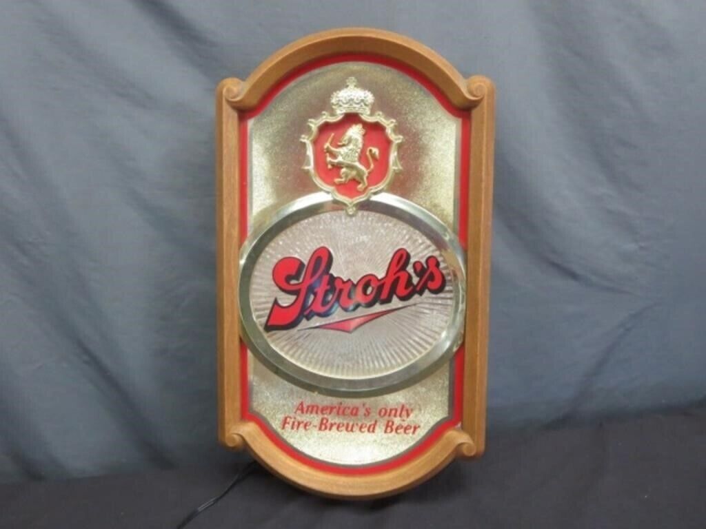 Stroh\'s Fire Brewed Beer Flourescent Light Up Wall Sign Vintage