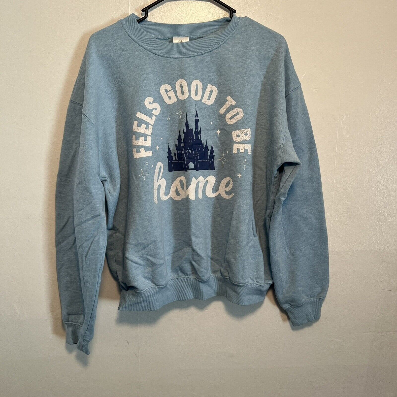Disney “Feels Good to Be Home” Castle Pullover Size Large *Read Description