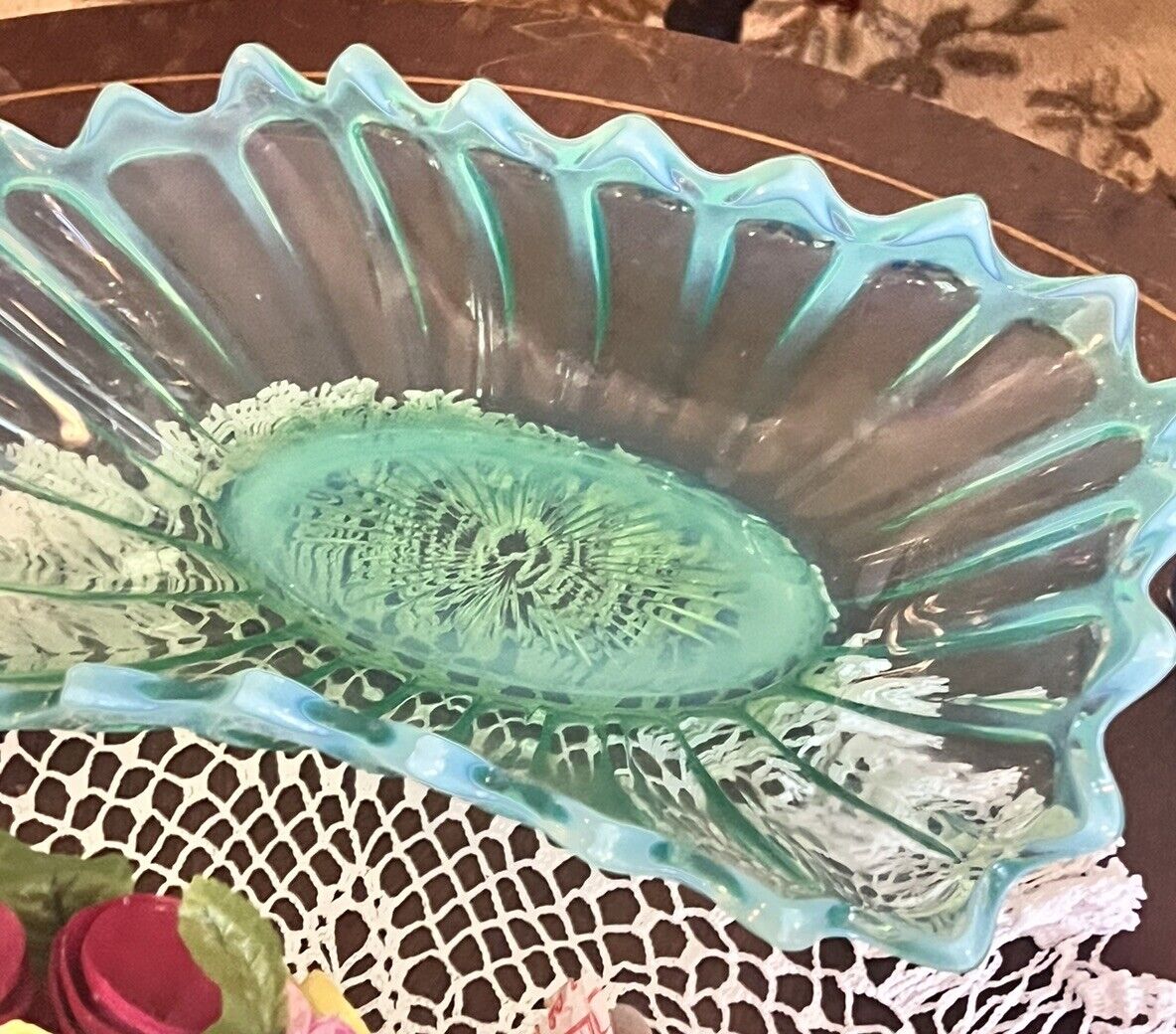Vintage 1960’s Fostoria Green Opalescent Heirloom Pattern 15” Handkerchief Bowl
