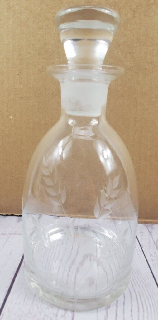 Glass Whiskey Liquor Carafe Decanter with Stopper Etched Barley 8.25\