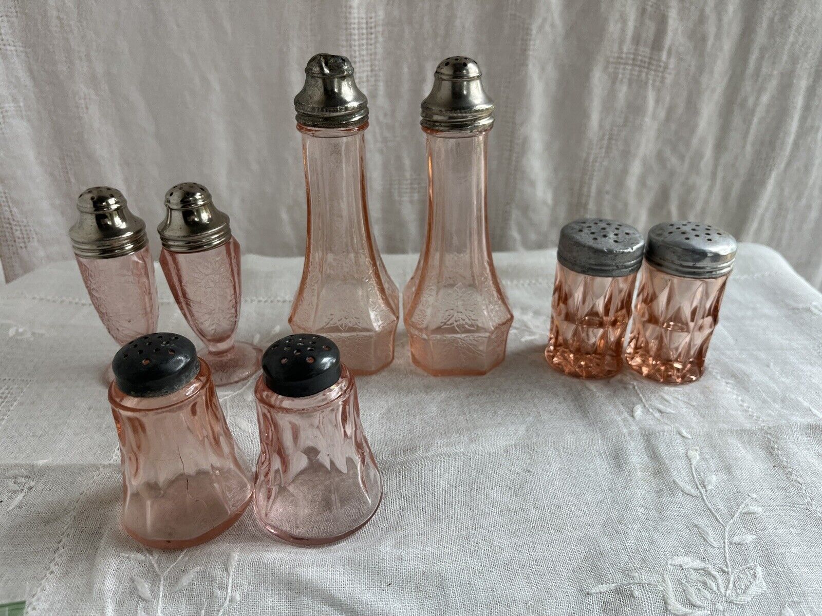 Pink  depression glass salt & pepper shakers **Choice of ONE**