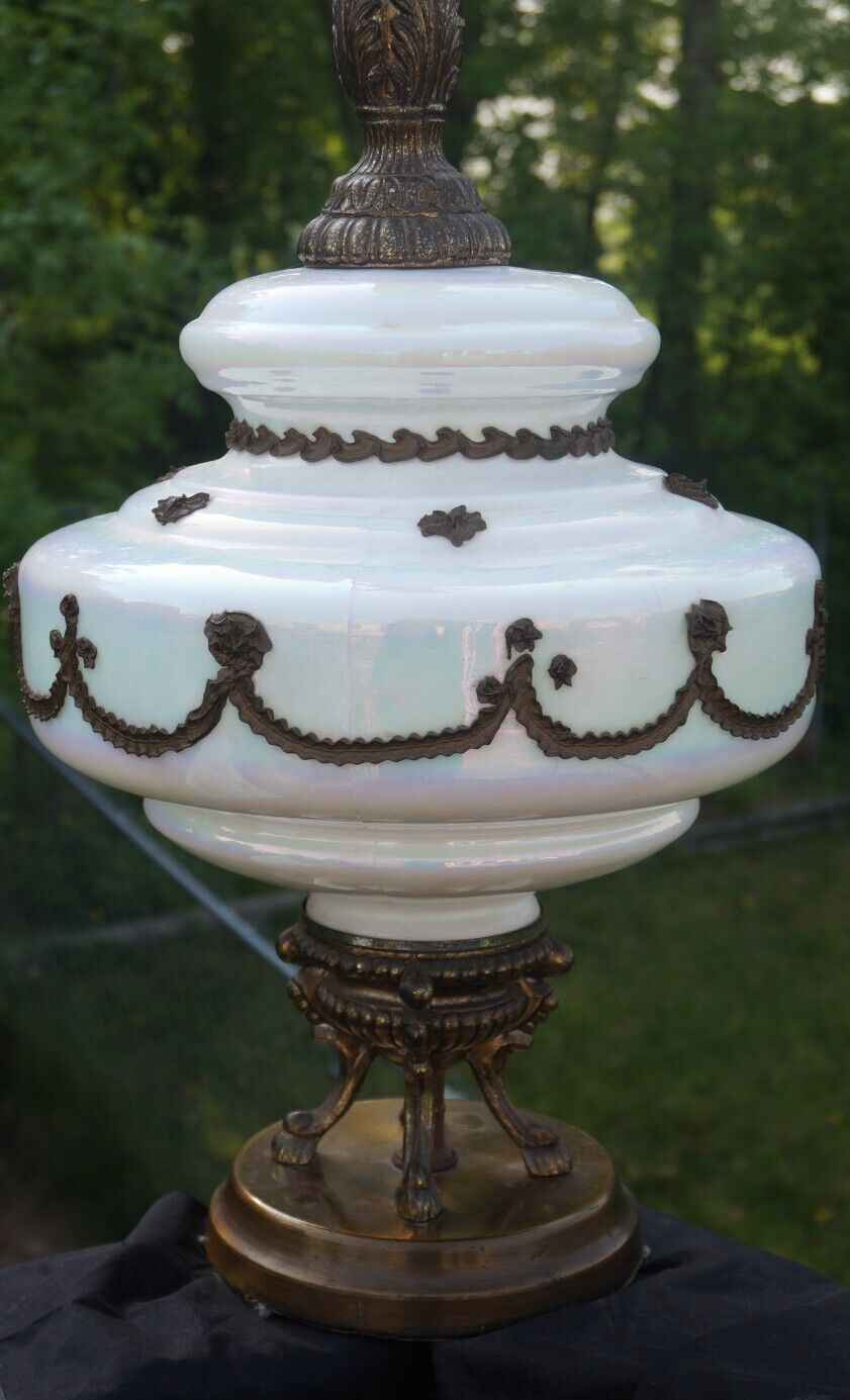 Vintage 1960s MCM Retro Hollywood Regency Carnival Milk Glass Lamp - STUNNING
