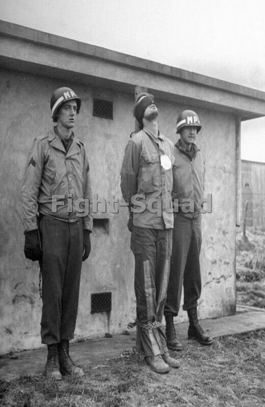 WW2 Picture Photo 1944 German who were tried and convicted as spy 2952