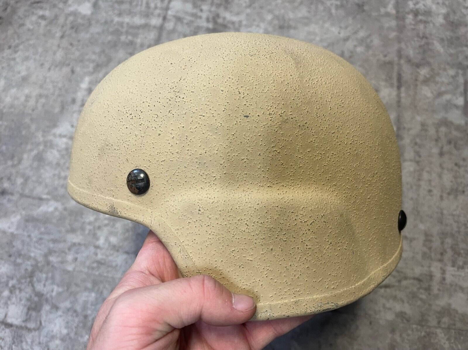 Medium US Army Advanced Combat Helmet ACH - NO UCP / OCP / ACU Cover Used