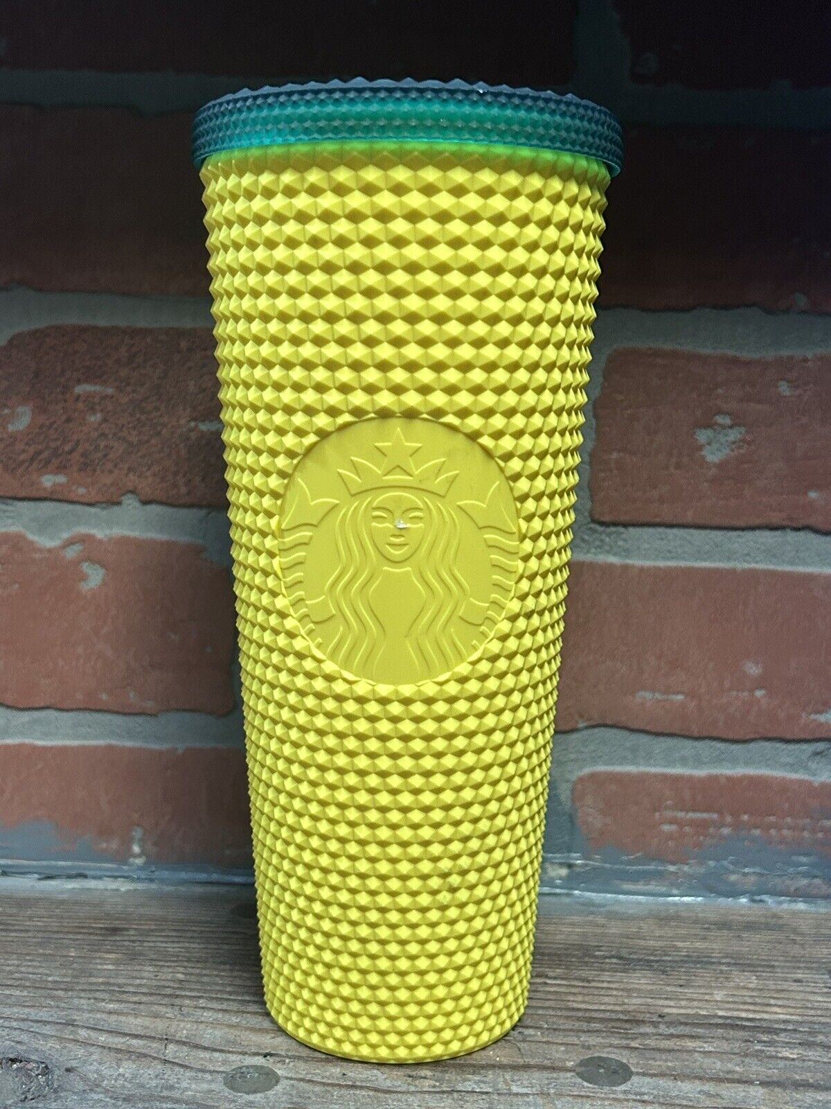 Starbucks Hawaii Pineapple Studded Cup 24oz.  Coffee Water NO STRAW Yellow