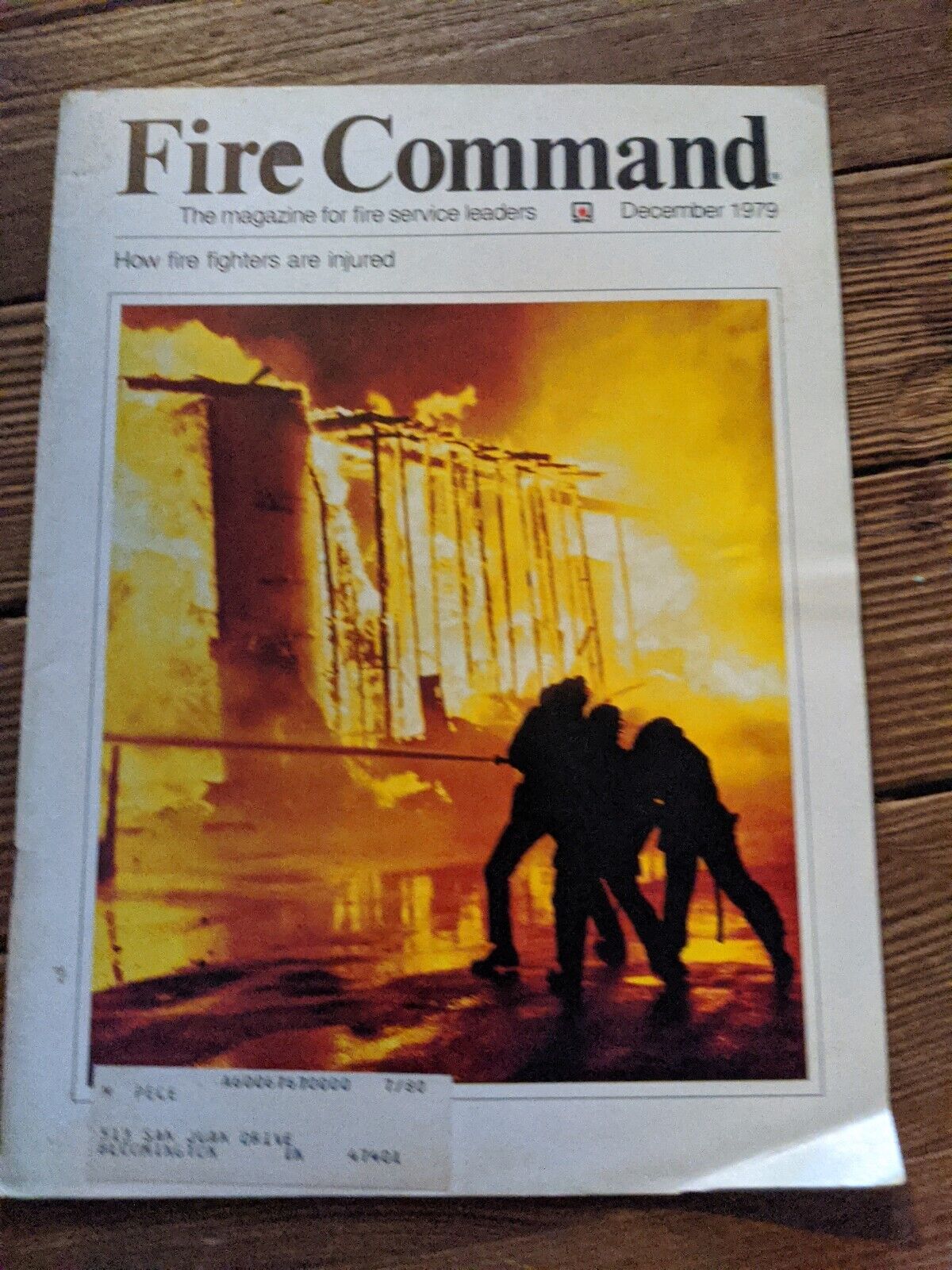FIRE COMMAND DECEMBER 1979 HOW FIREFIGHTER ARD INJURED MAGAZINE RARE VTG