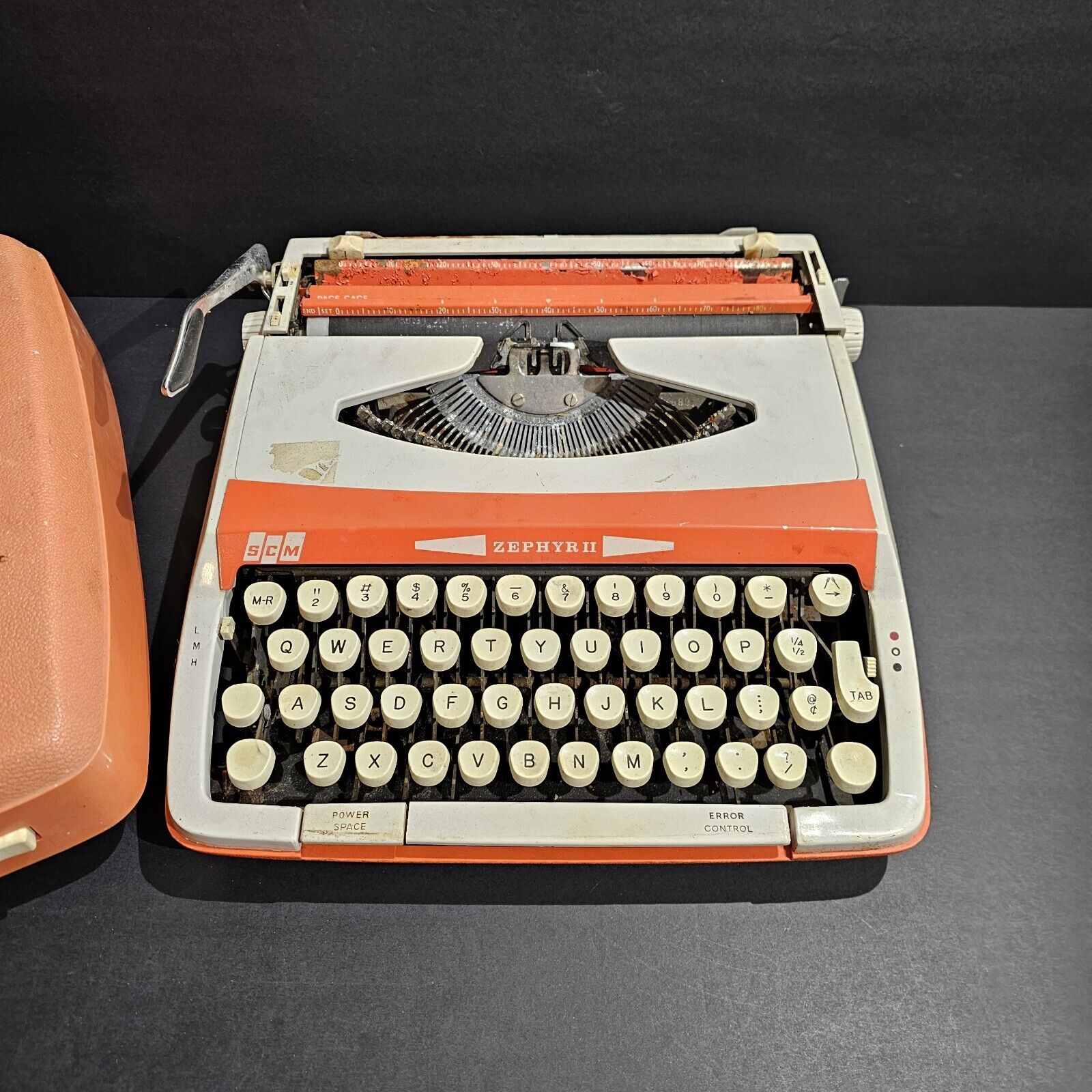 Smith Corona Zephyr II Portable Typewriter Orange w/ Cover FOR PARTS ONLY READ