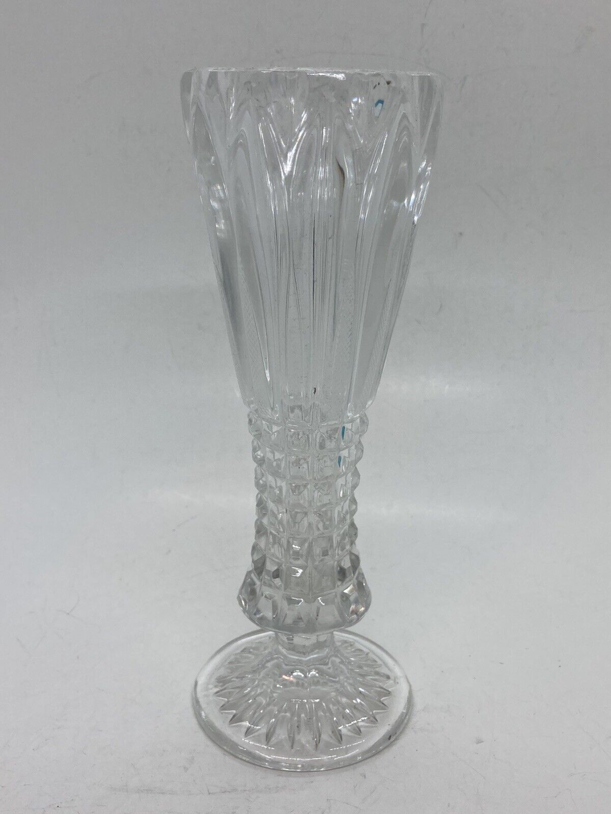 Vintage 1970s Crystal Glass Ornate Flower Vase Clear Tabletop Art Design 00