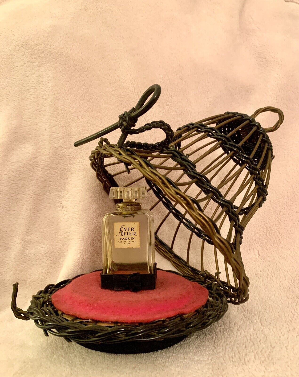 Rare 1940s 50s Signed BACCARAT Crystal PAQUIN Perfume Music Box Wicker Cage MCM