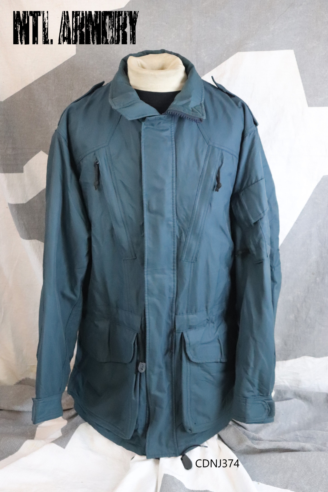 ROYAL CANADIAN AIR FORCE BLUE GORE-TEX JACKET  SIZE 7640 RCAF