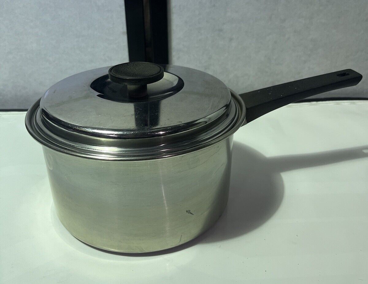 EKCO Vintage 3 Ply Stainless Steel 3 Qt Pot #385 Made U.S.A With Lid