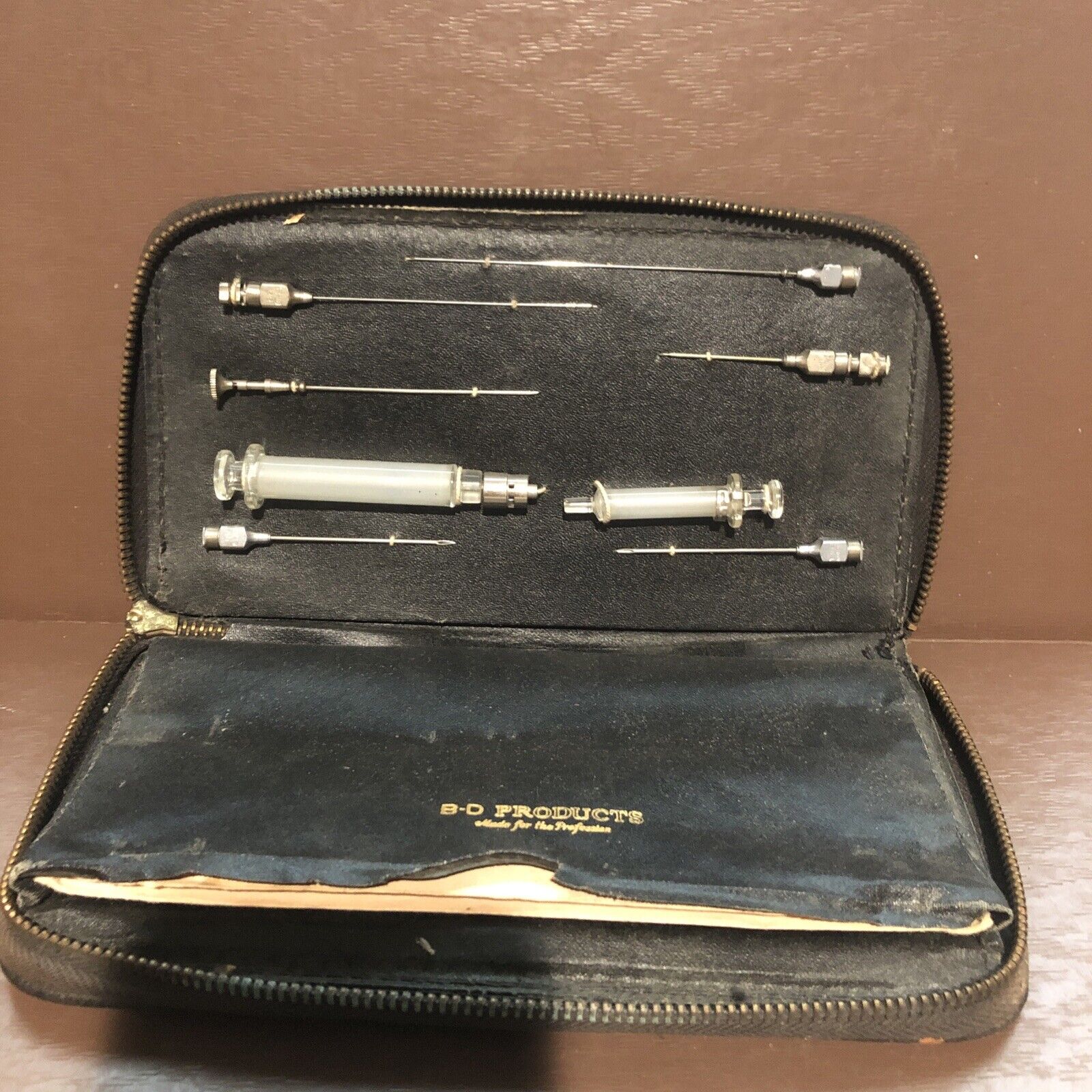 Rare WW2 B-D Salesman Sample Glass Syringe Display Kit 1944