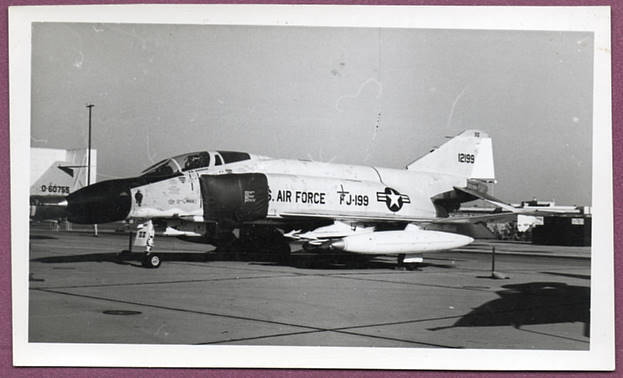 1970-80s USAF F-4C Phantom II Tail No. 12199 FJ-199 Photo