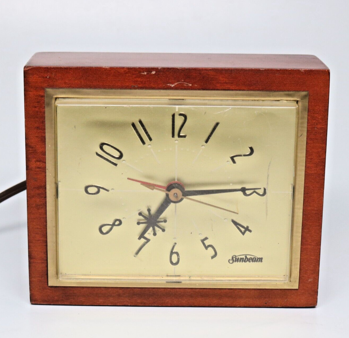Sunbeam Model B004 Electric Alarm Clock Vtg 1960s MCM Wood Case ATOMIC Retro