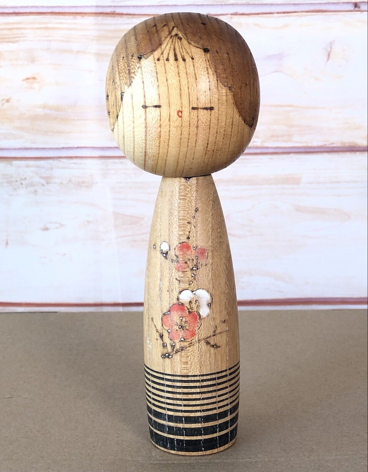 Sosaku Kokeshi Doll with Beautiful Wood Grain approx 20cm Tall Original Box