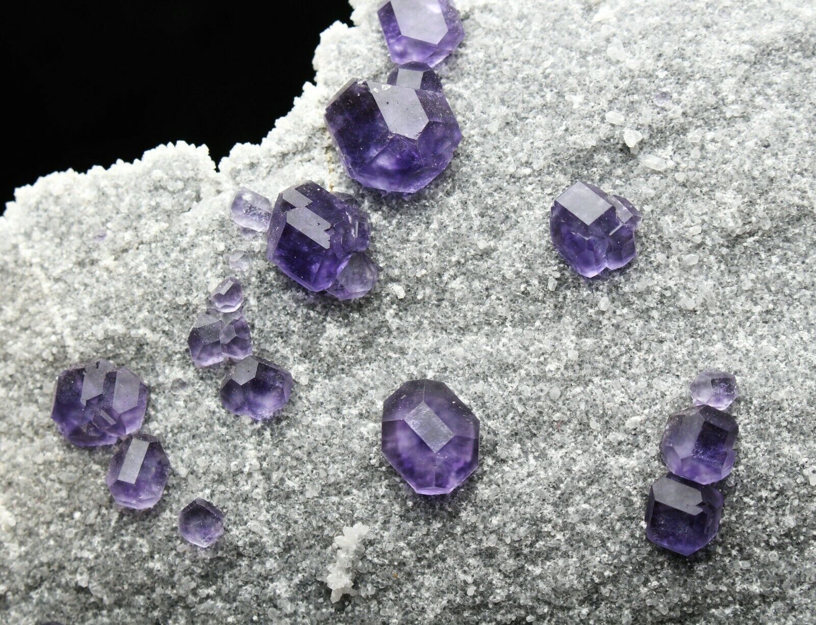 1220g Rare Transparent Purple Cube Fluorite Crystal Mineral Specimen/China