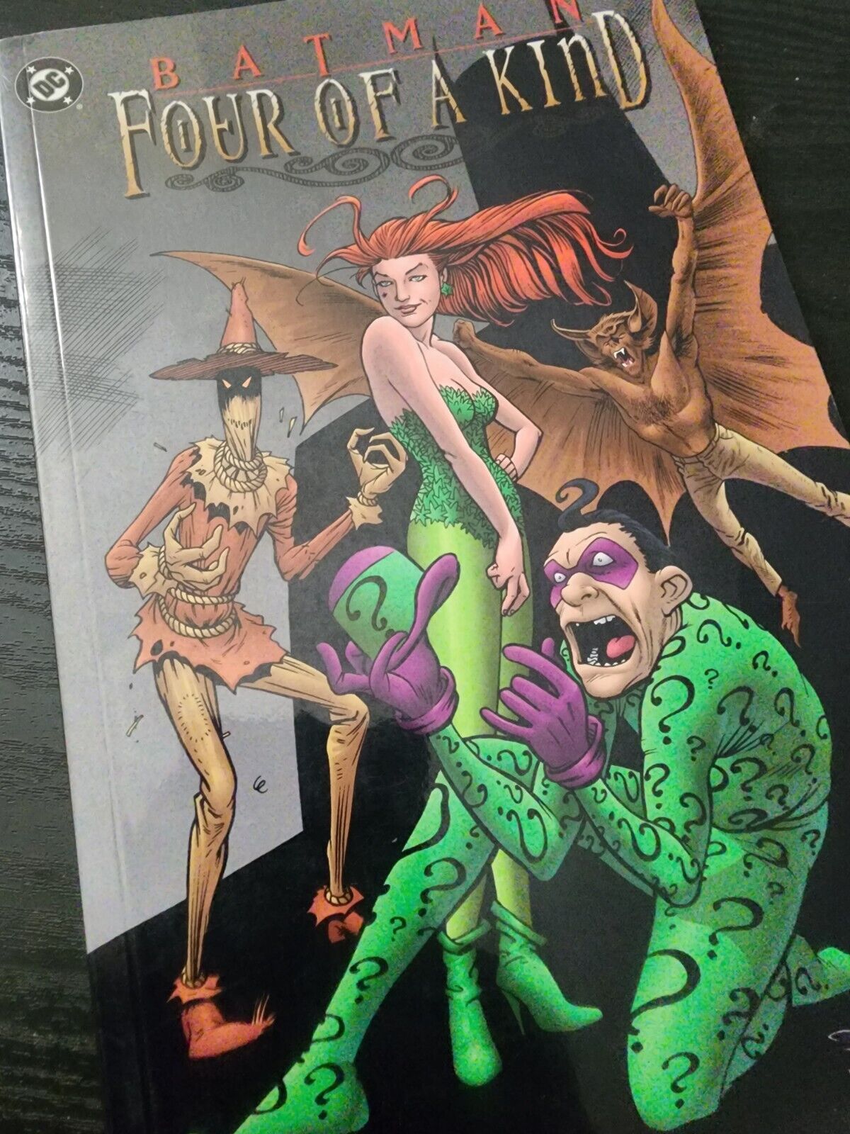Batman ~ Four Of A Kind ~ DC Graphic Novel ~ Poison Ivy ~ Scarecrow ~ Riddler 