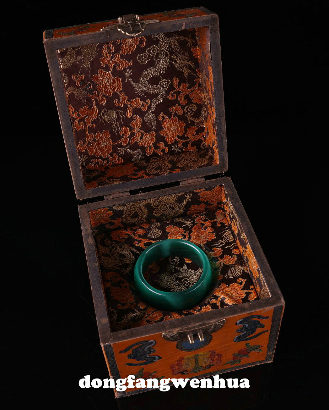 Old China Dynasty Palace Cat eye jade Jade Lacquerwork Box Regius Bracelet Set