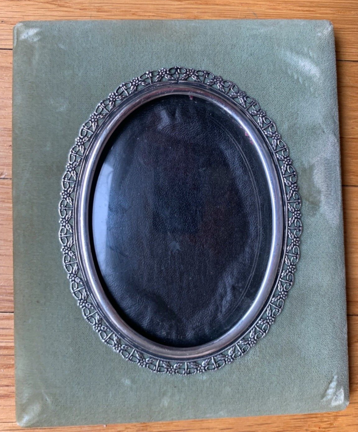 antique oval green velvet FRAME picture silver art nouveau convex dome glass vtg