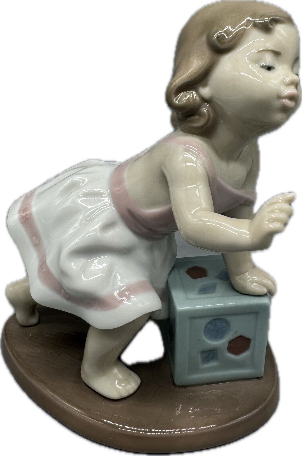 LLADRO 6428 MY FIRST STEP GIRL BLOCK FIGURINE MADE IN SPAIN - RETIRED