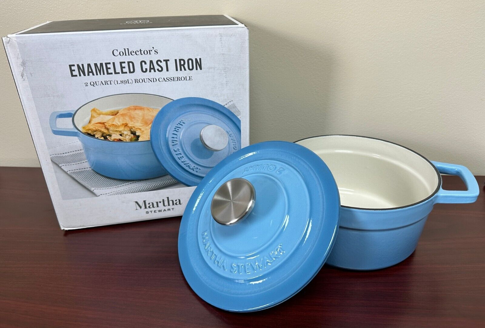 Martha Stewart -Collector's Enameled Cast Iron 2 Quart Round Casserole Pot(BLUE)