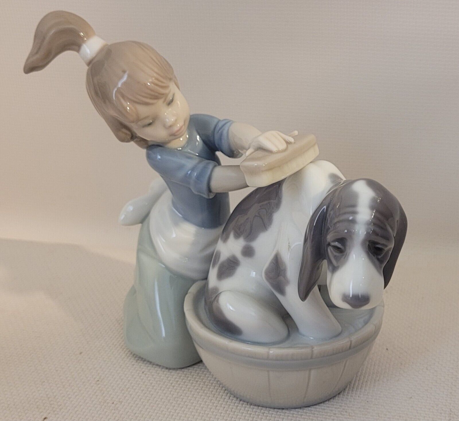 Lladro Figurine Bashful Bather ~5455 ~  Adorable Girl Washing Dog