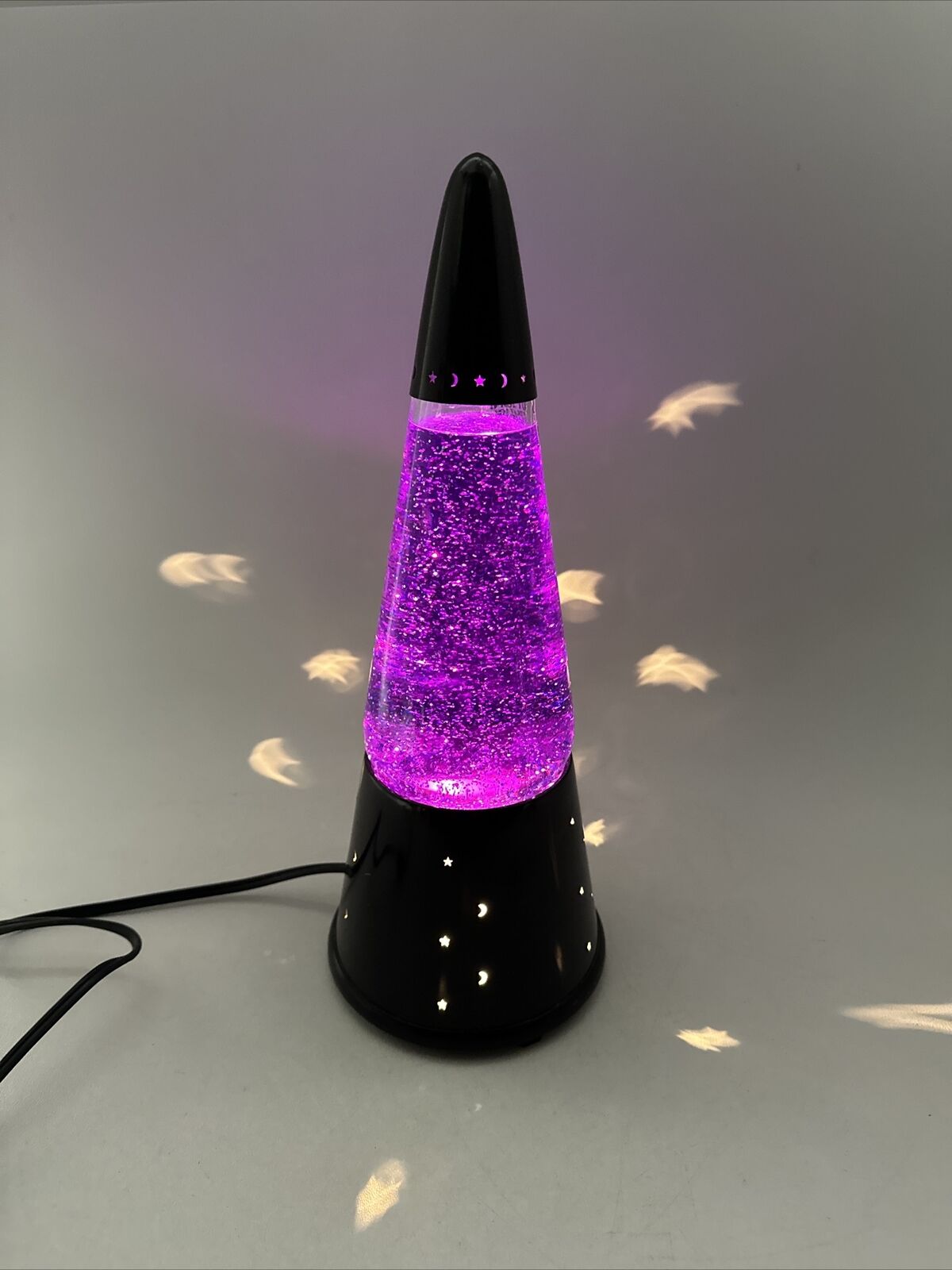 VINTAGE 33W Purple Glitter LAVA LAMP w/ Wizard Black Base & Black Cap